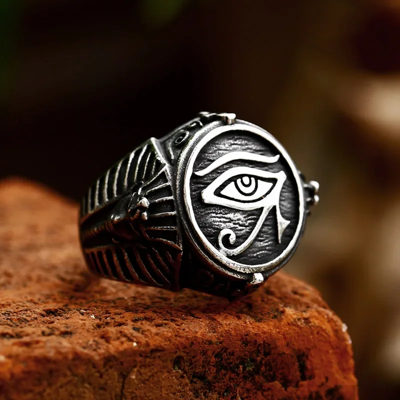 Horus Ring β Ancient Pharaoh Script & Mystical Symbol
