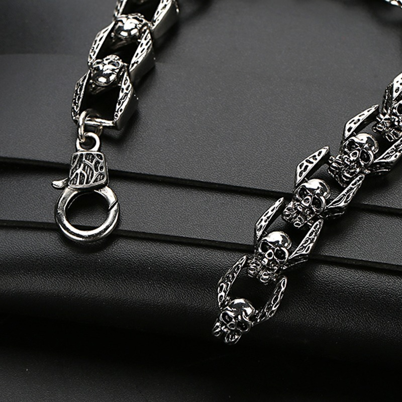 Bracelet skull