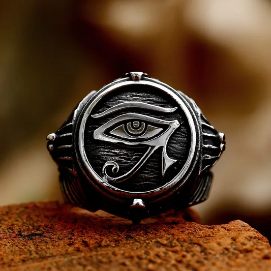 Horus Ring – Ancient Pharaoh Script & Mystical Symbol